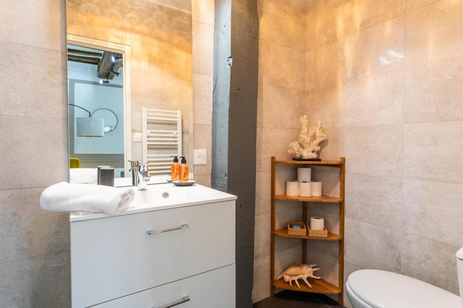 Leperdit - Bel De Charme - Hypercentre Apartment Rennes